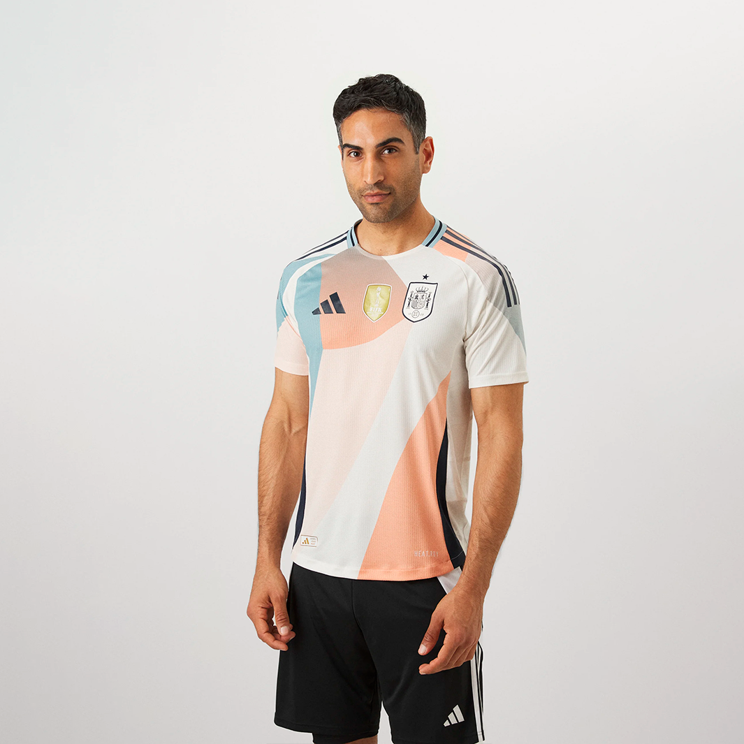 4-37 Spain 2025 Away Jersey Fan Version - Image 1