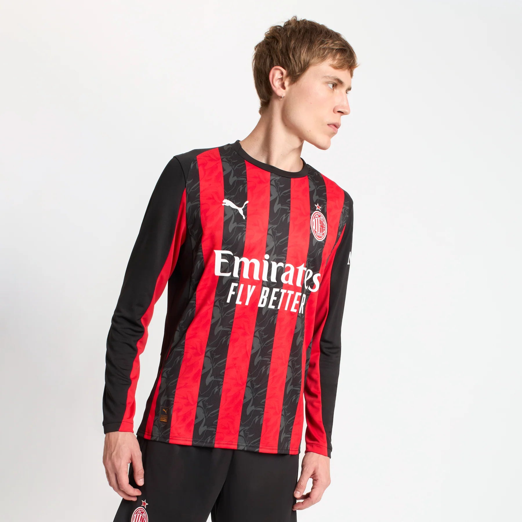 779963-A81_03_1800x1800_e10869f0-2e97-4dbf-bf4f-ac9274543314 AC Milan 2025/26 Home Jersey Long Sleeve – Fan Version - Image 1