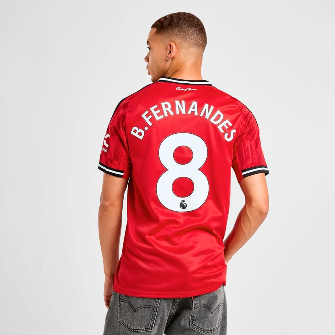 1-345_7b61f92f-b85b-495b-b3e4-eee2f8af6948 Manchester United 2025/26 B. Fernandes #8 Home Jersey – Fan Version - Image 1