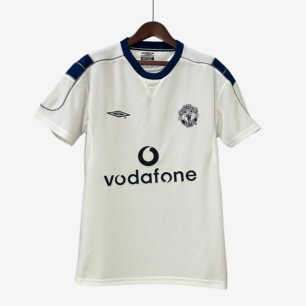 5-118_69872ece-8535-488b-9484-a4c5549f0ede Manchester United 2000/01 Away Jersey – Retro Version - Image 1