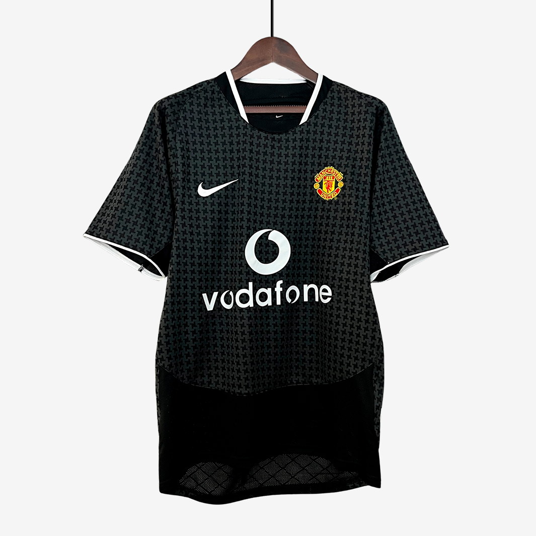 7-129 Manchester United 2003/05 Away Jersey – Retro Version - Image 1