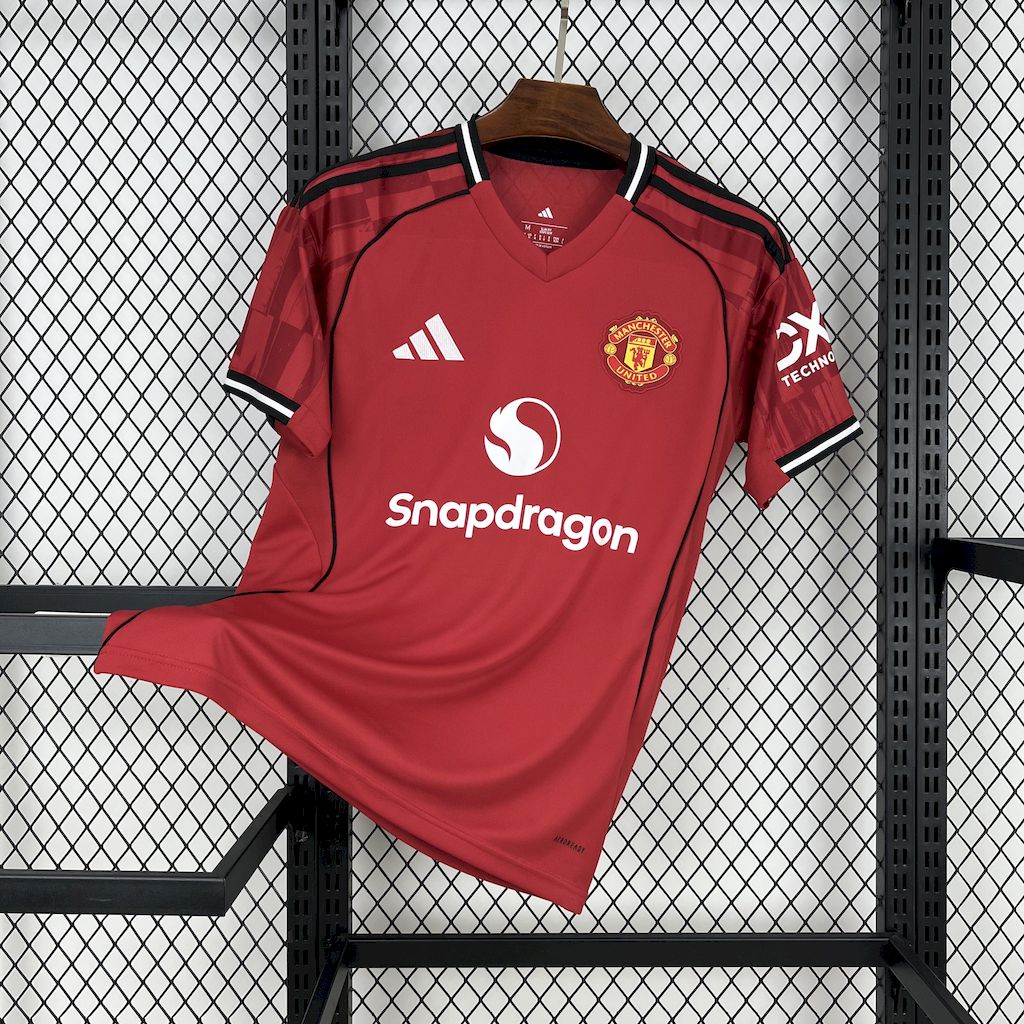 Manchester United 2025/26 Home Jersey - Image 1