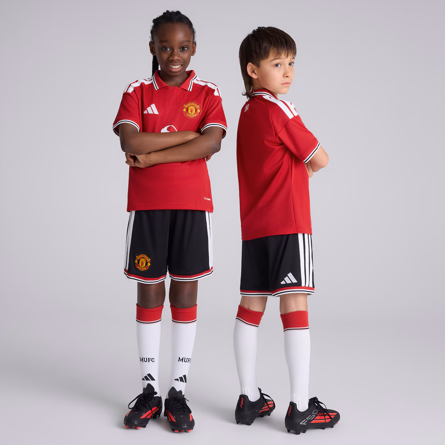 Manchester United Kit Kids 26/27 Home Jersey and Shorts - Image 1
