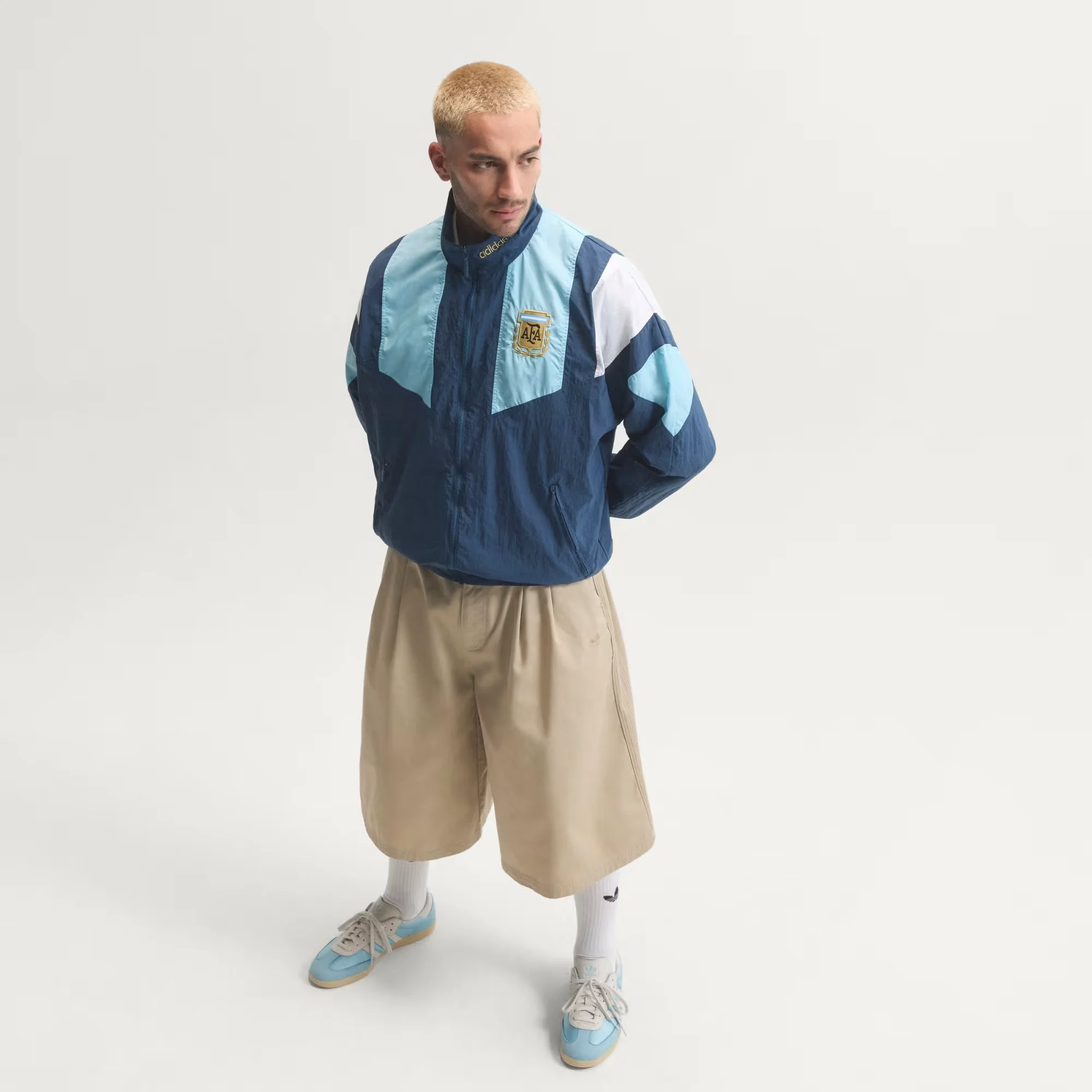 d0xoaulj1uuelydaiera Argentina x EQT Track Top - Image 1