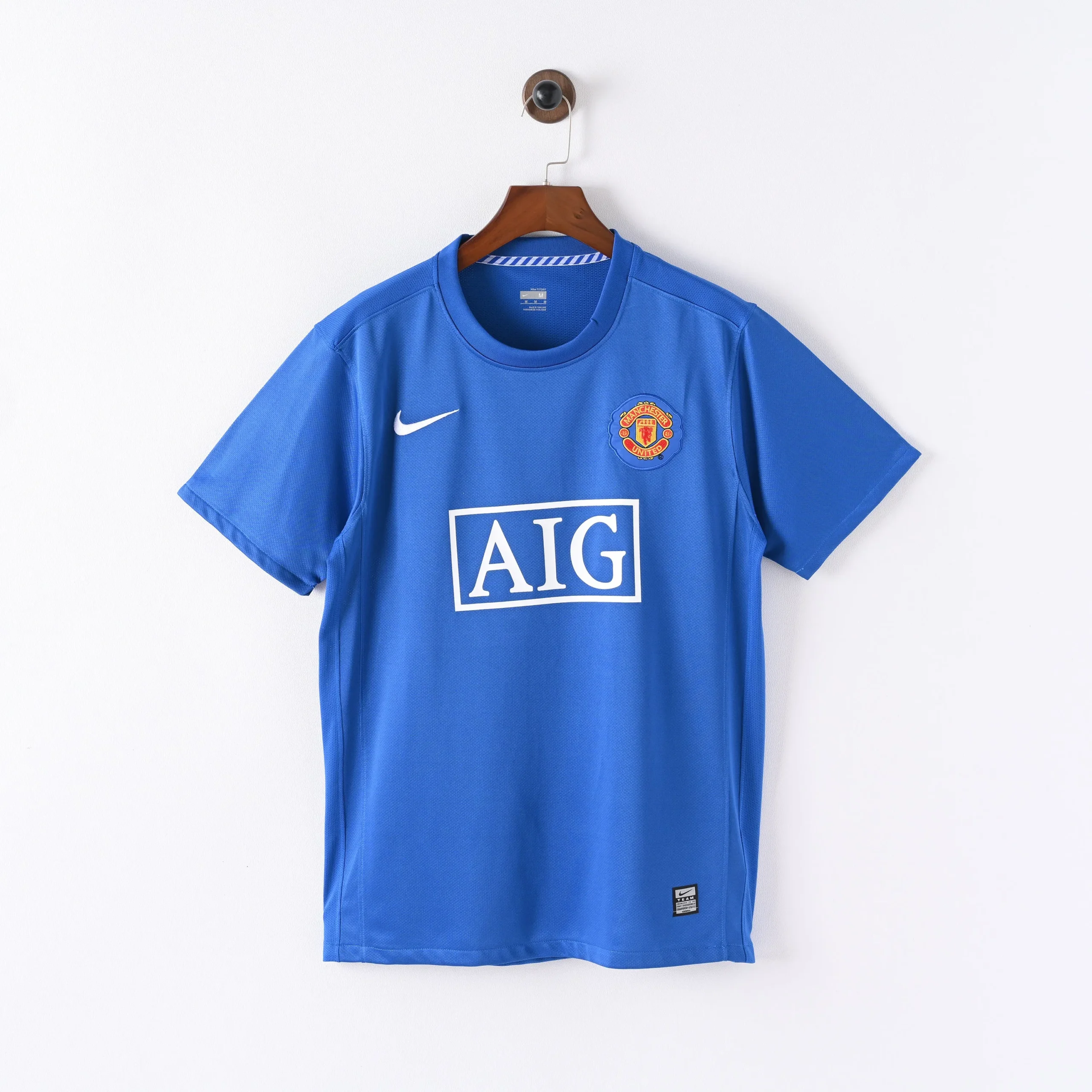 eetusqmppqoxjkza545k Manchester United 2008/09 Third Jersey – Retro Version - Image 1