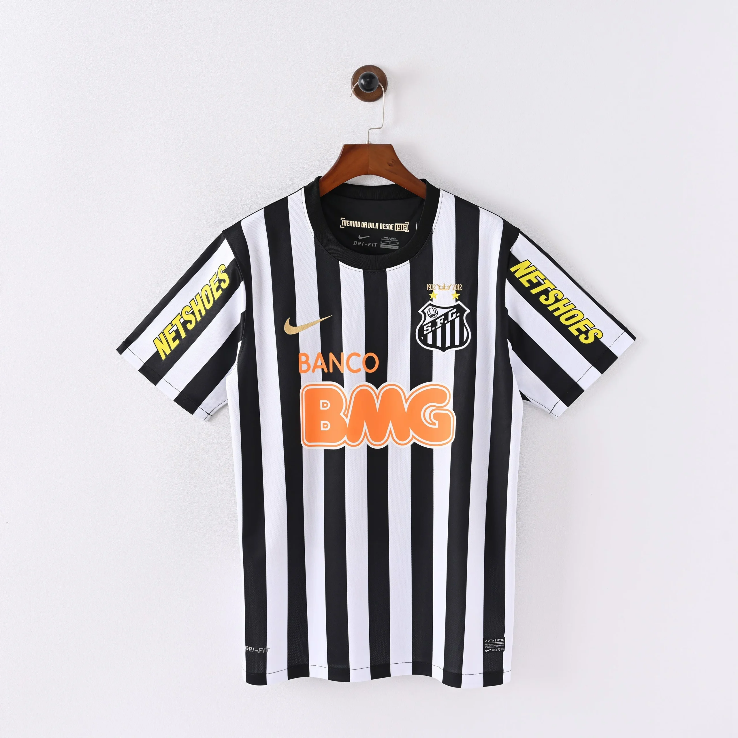 wrhpe1wtwqaqbhhbkgwu Santos 2012/13 Away Jersey Retro Version - Image 1