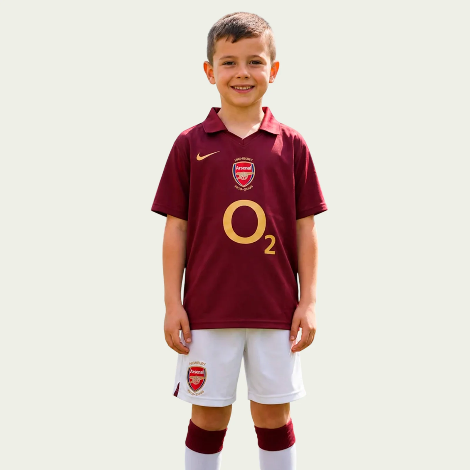 xl2h9yuibsll9wcwh6ly Arsenal 2005/06 Home Jersey Kids Kit – Retro Version - Image 1